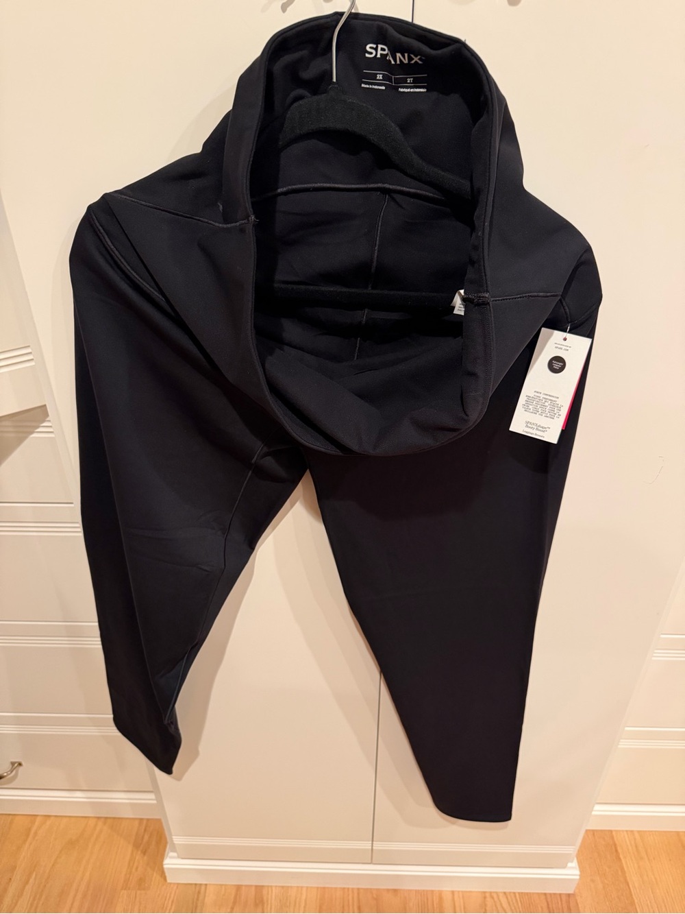 NWT SPANX women’s Black Performance leggings